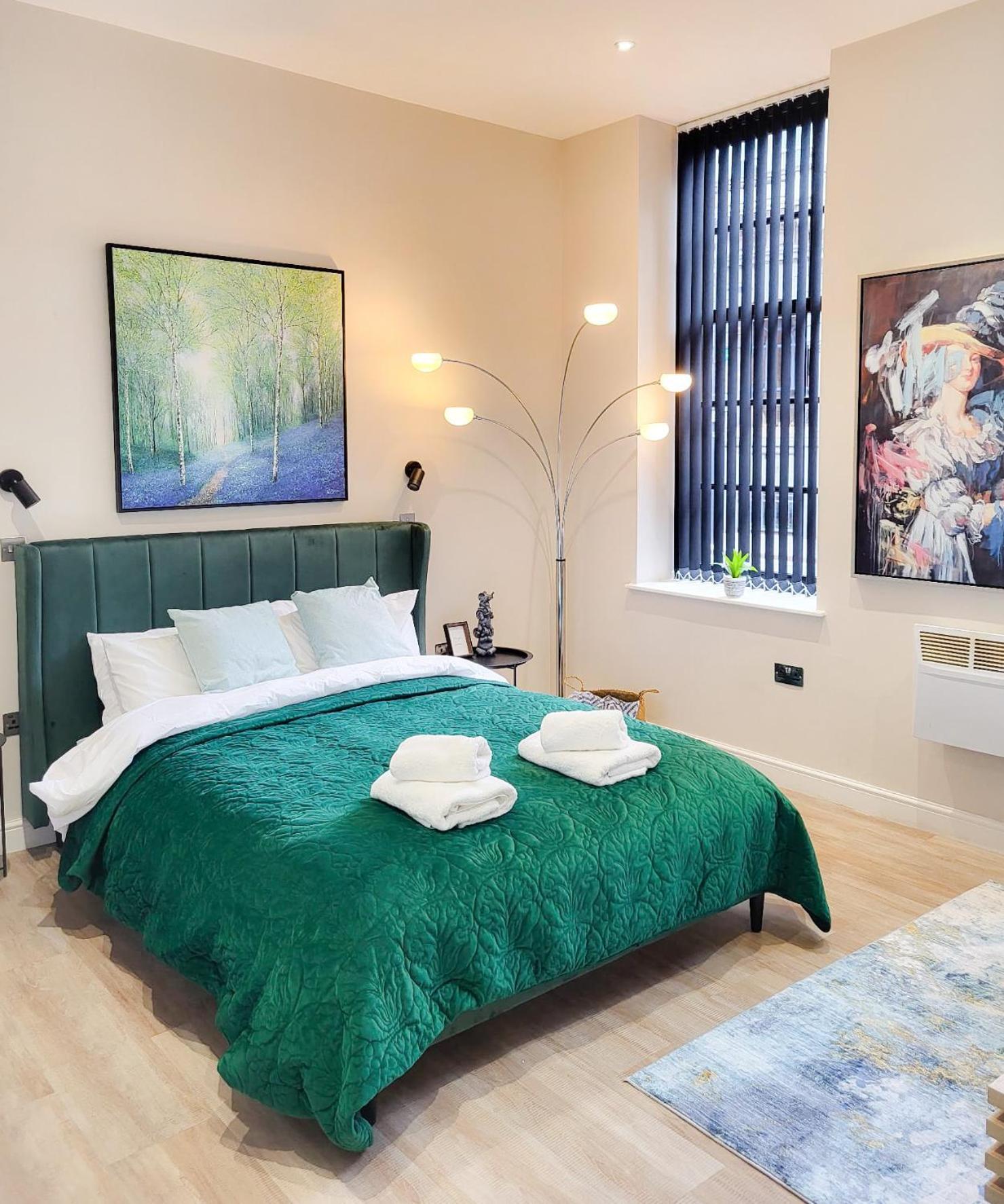 Beautiful Apartment & Central Location & King Size Bed Лидс Экстерьер фото