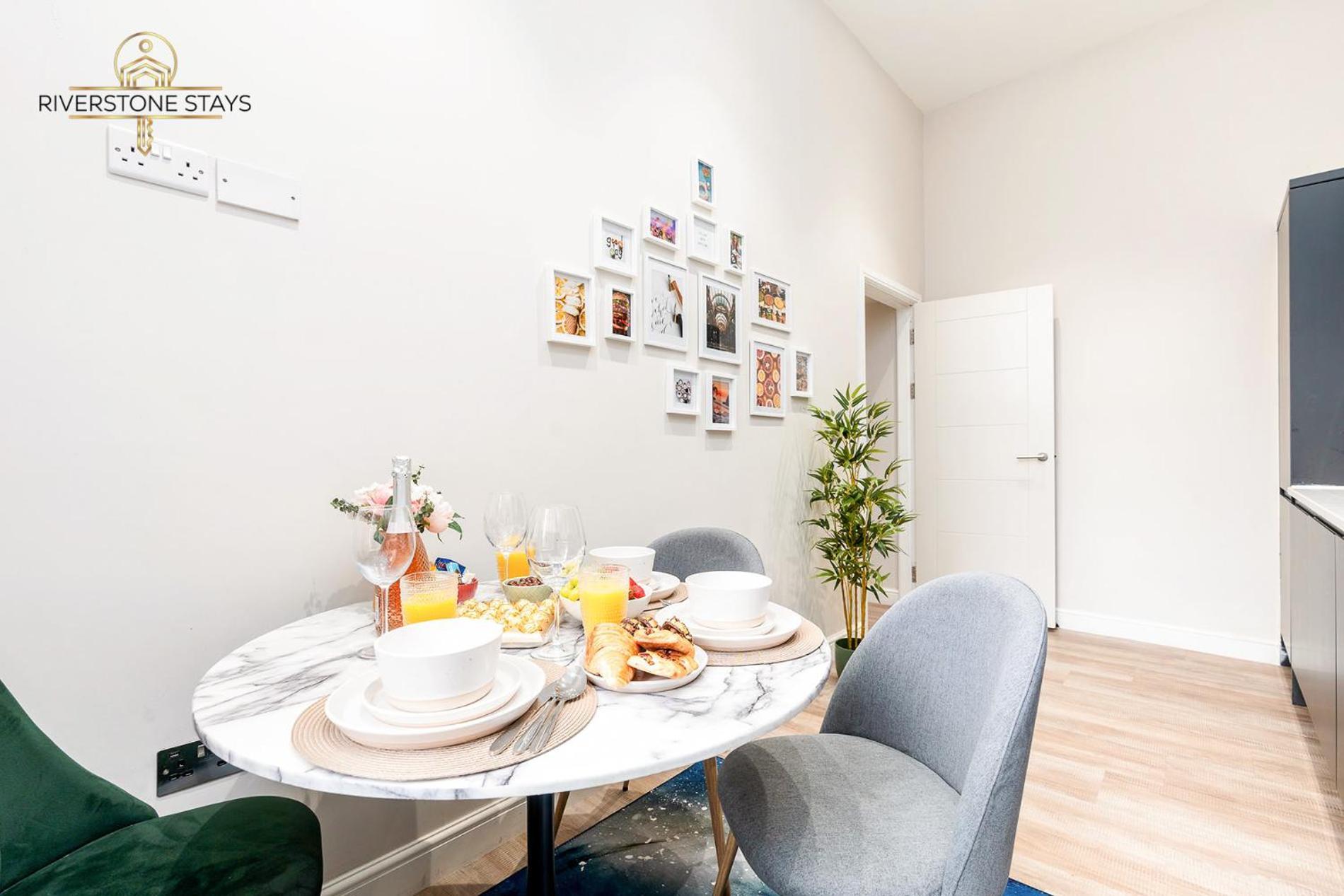 Beautiful Apartment & Central Location & King Size Bed Лидс Экстерьер фото
